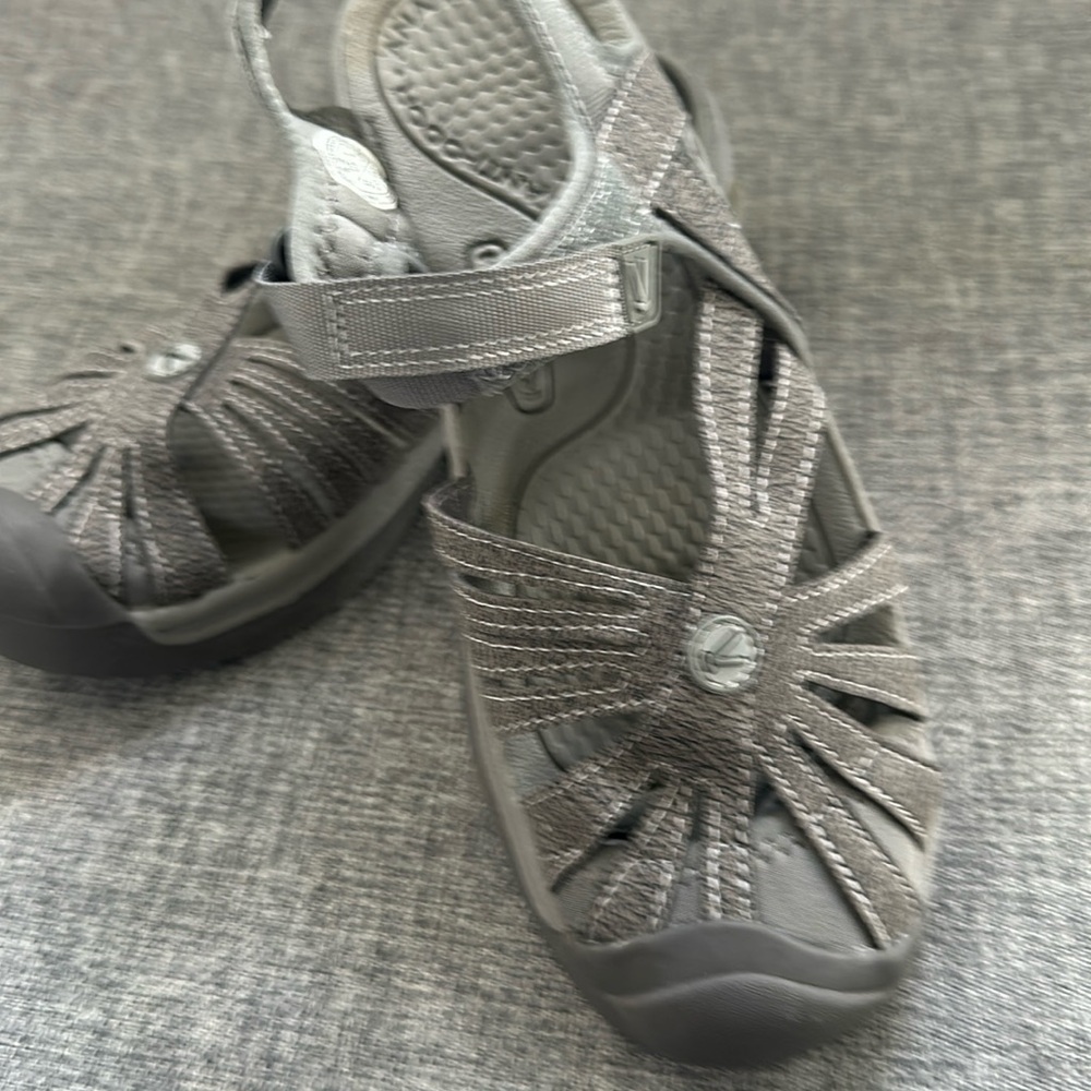 Women’s keen sandals